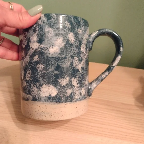 New Handcrafted Glazed Pottery Mug - Picture 12 of 15